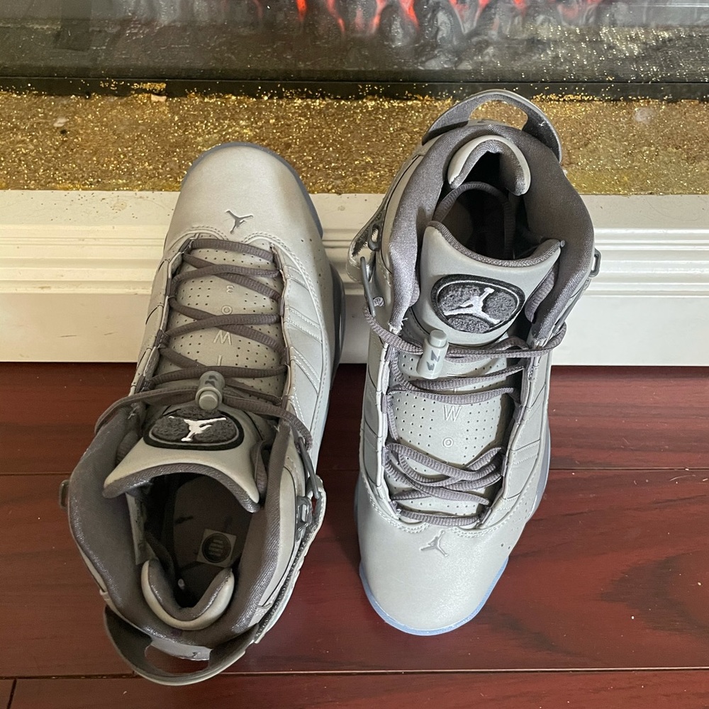 Men’s Jordan’s sneakers